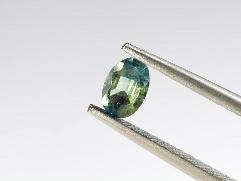 バイカラーサファイア オーバルカット オーストラリア産 0.47ct【tm210609-351】