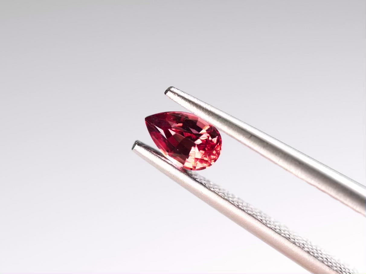 ホットピンクスピネル ペアシェイプカット タンザニア産 0.41ct【sp21040269】